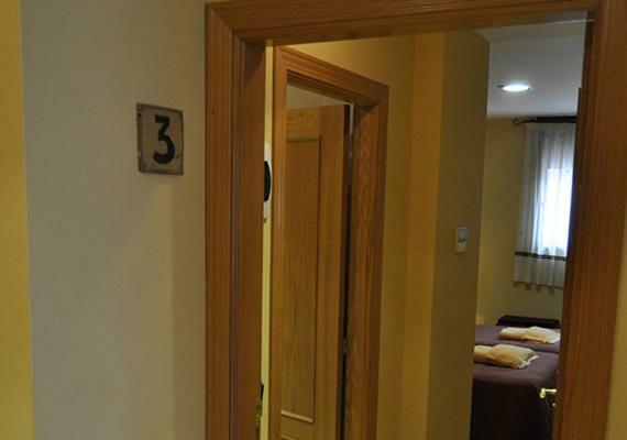 Hostal Puerta Del Valle La Cistérniga Εξωτερικό φωτογραφία