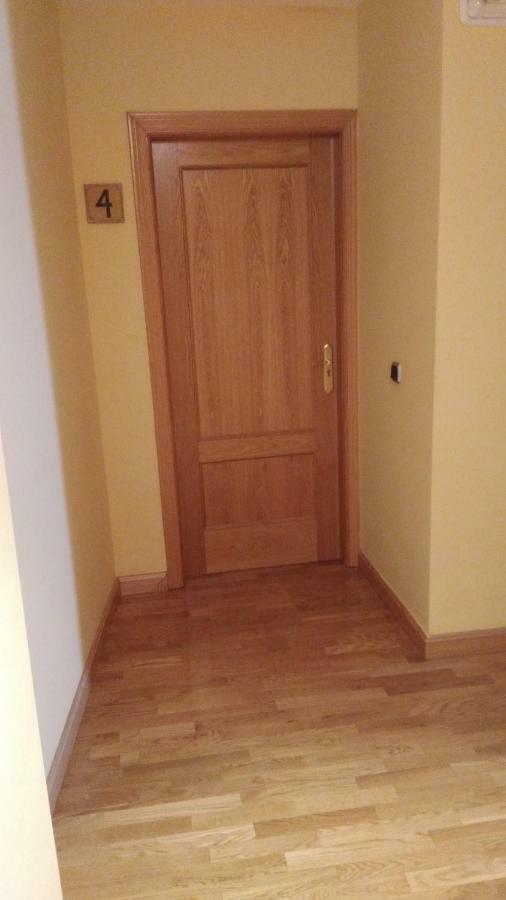 Hostal Puerta Del Valle La Cistérniga Εξωτερικό φωτογραφία